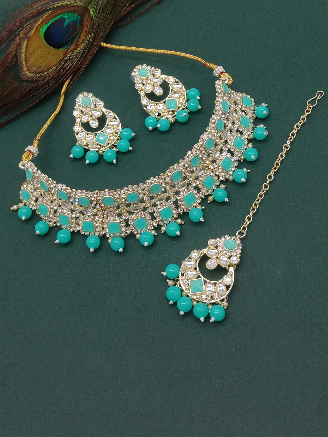 

AASHISH IMITATION Gold-Plated Kundan-Studded Necklace & Earrings With Maangtika