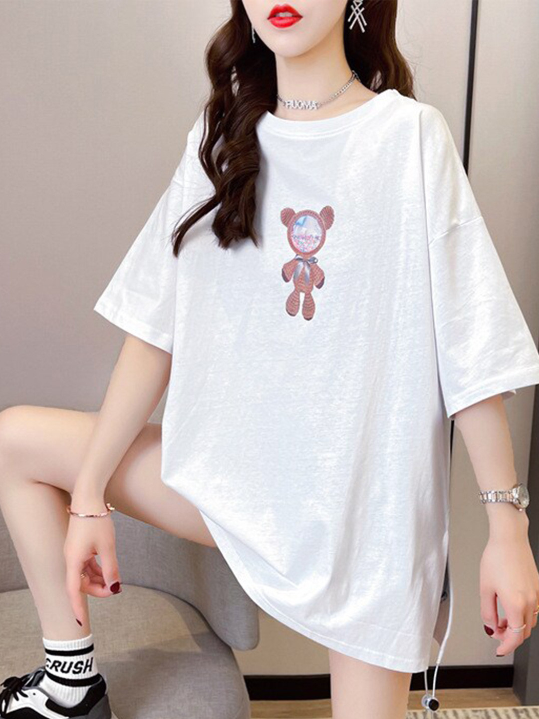 

BoStreet White Printed Drop-Shoulder Sleeves Oversized T-Shirt