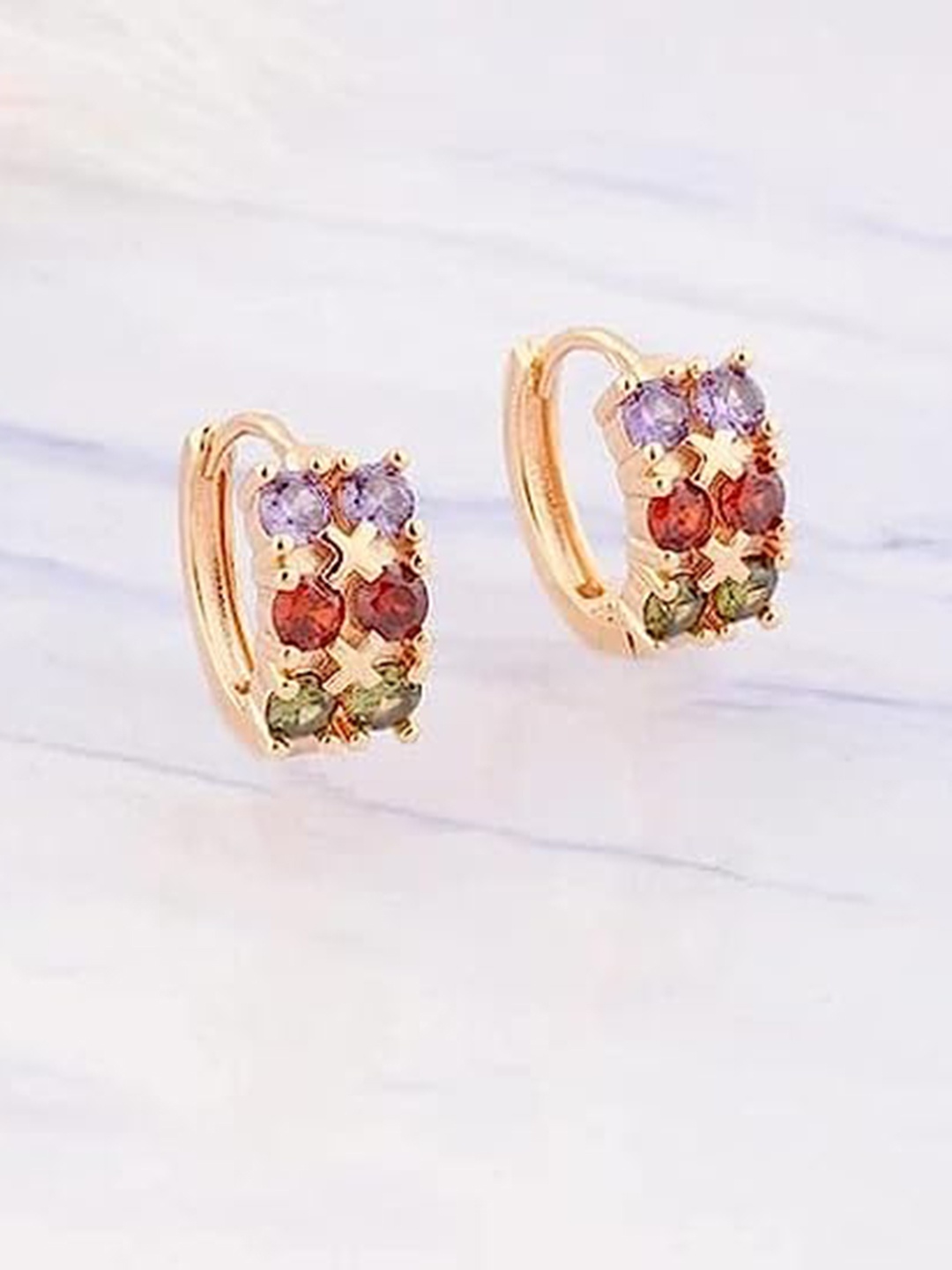 

VIEN Gold-Plated Contemporary Hoop Earrings
