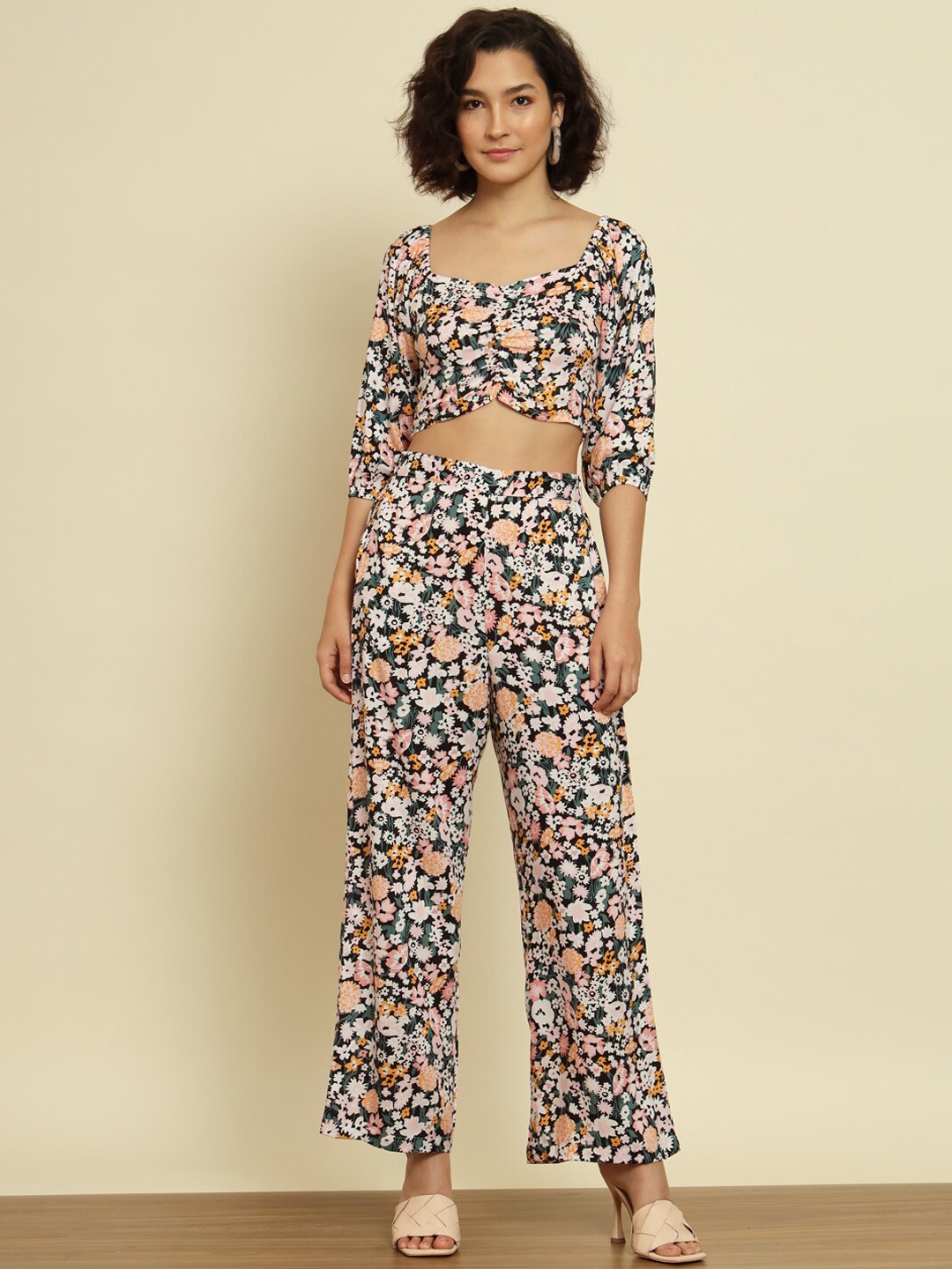 

Trend Arrest Floral Printed Top & Palazzos, White