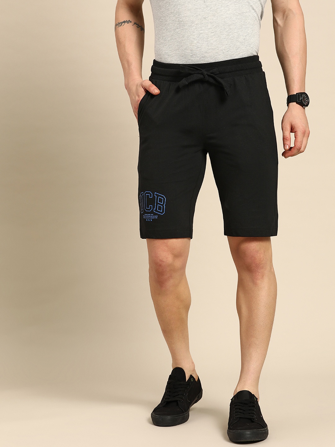 

United Colors of Benetton Men Pure Cotton Shorts, Black