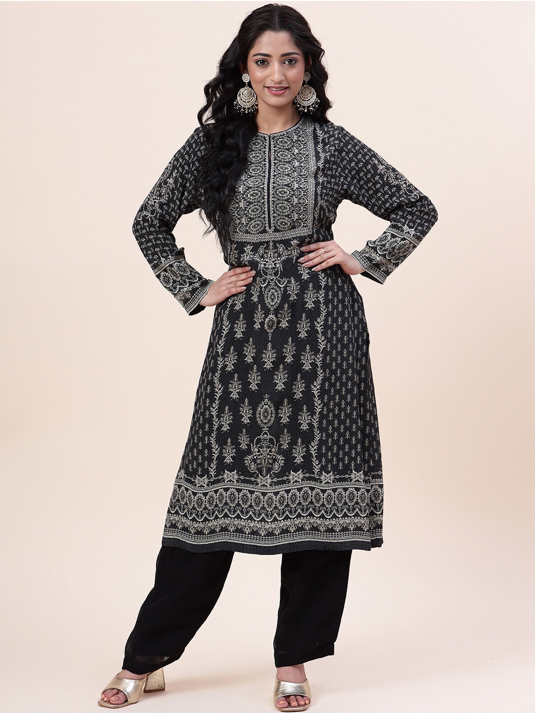 

Meena Bazaar Ethnic Motifs Printed Round Neck Sequinned Work Kurta, Black