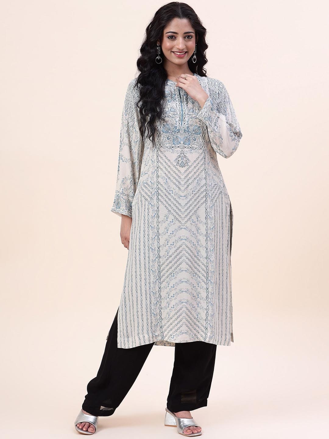 

Meena Bazaar Geometric Printed Round Neck Sequinned Work Kurta, Cream