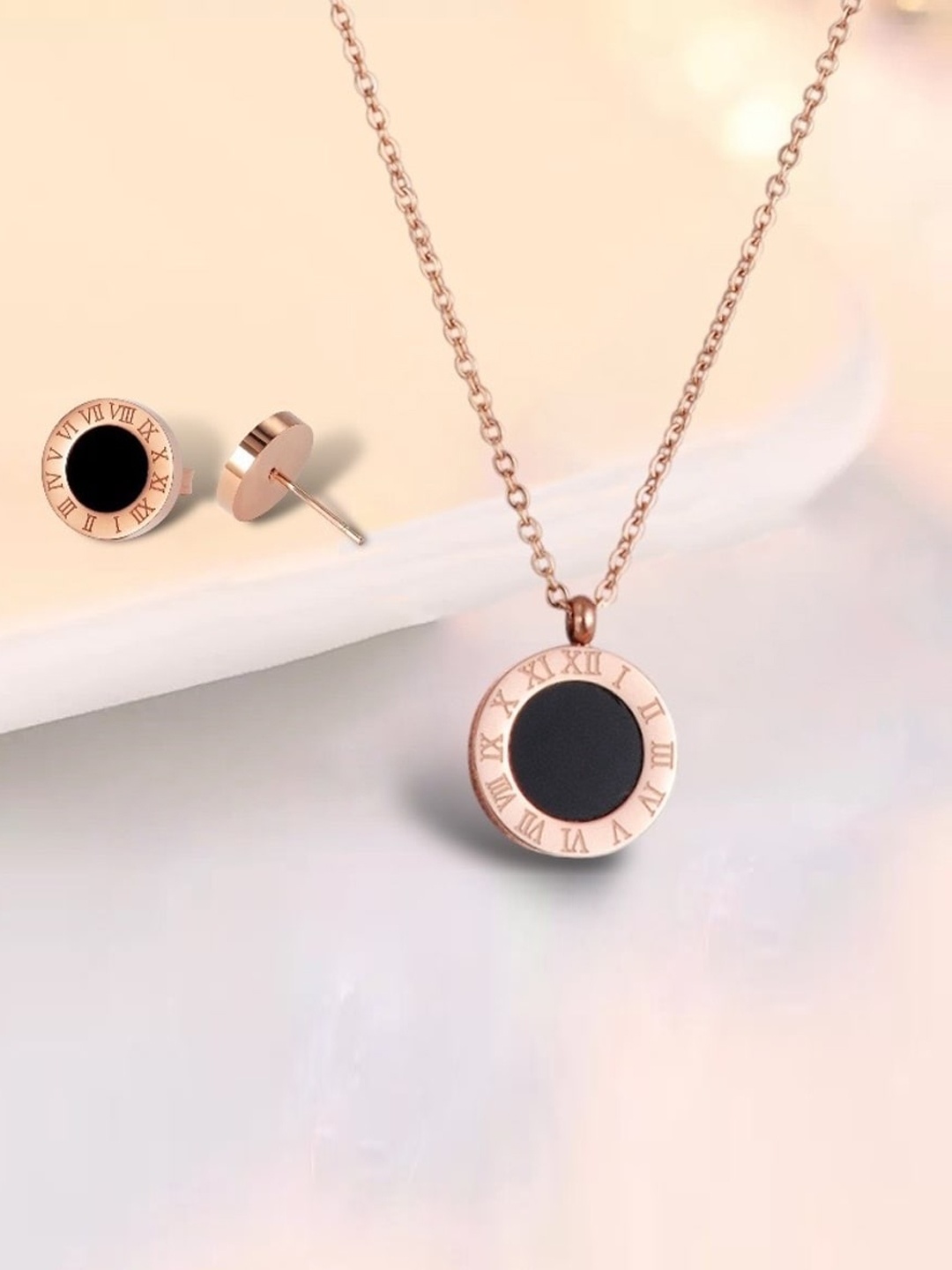 

MYKI Rose Gold-Plated Roman Numbers Coin Style Pendant With Earrings