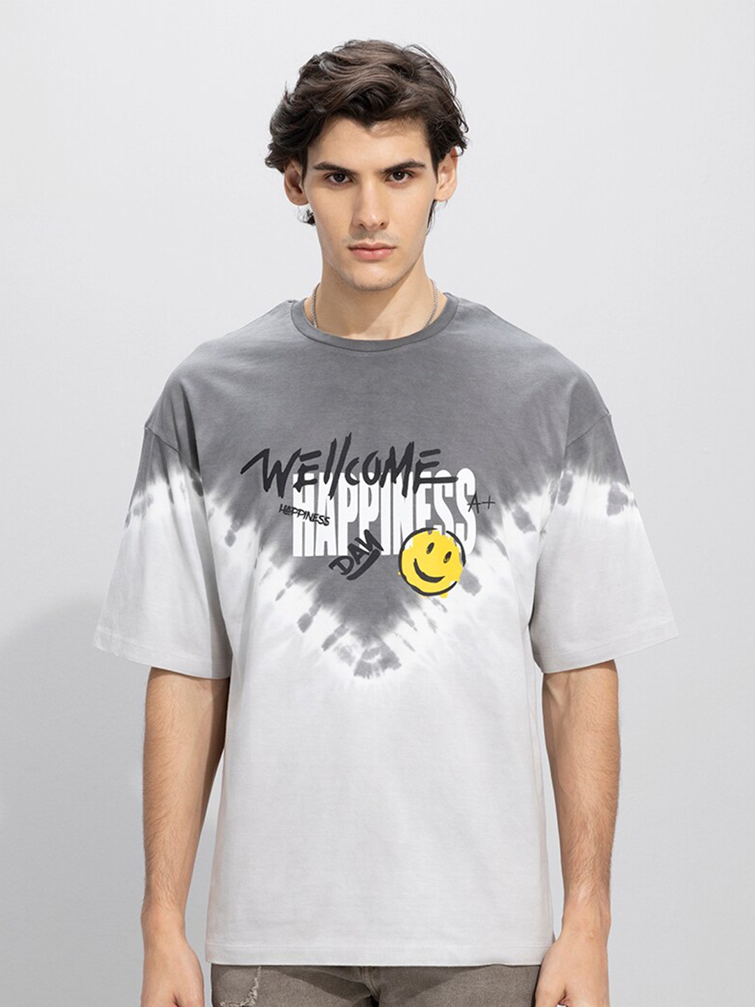 

Snitch Men Grey Typography Printed Drop-Shoulder Sleeves Cotton Oversized T-shirt