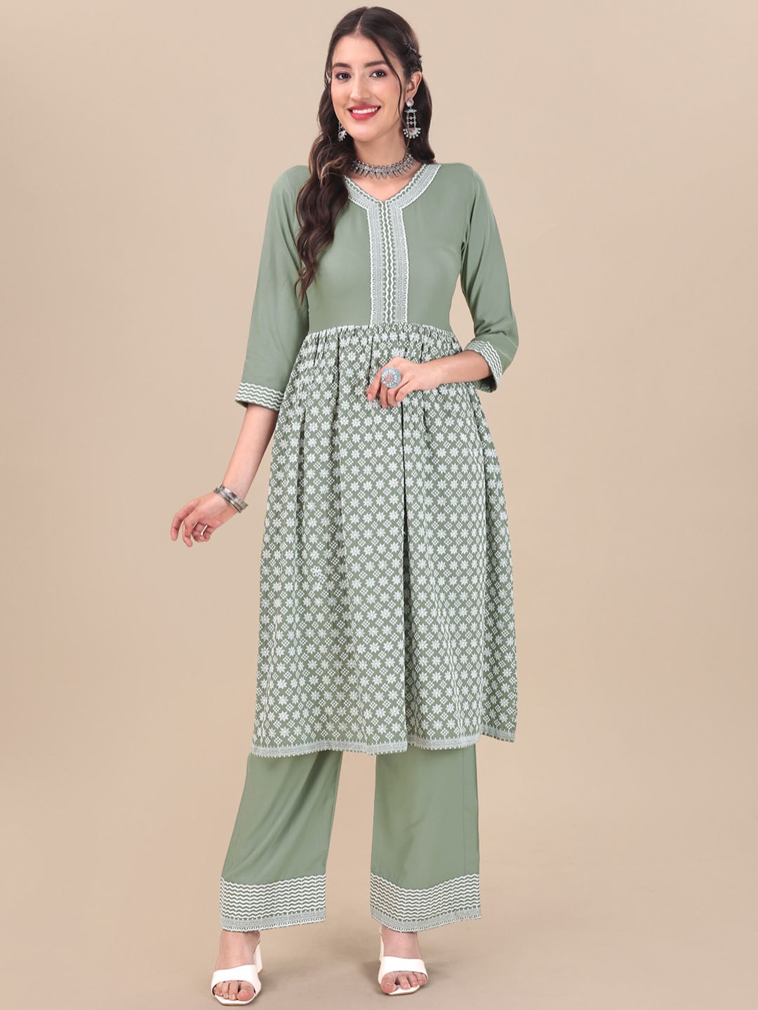 

Inddus Green Floral Embroidered Pure Cotton A-Line Kurta with Palazzos