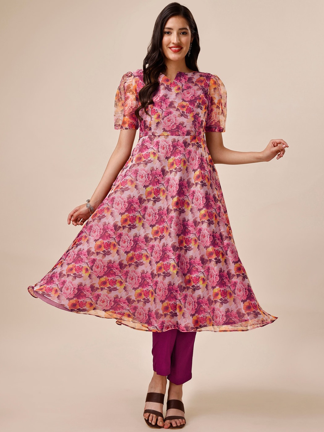 

Inddus Mauve Floral Printed Puff Sleeves Kurta with Trousers