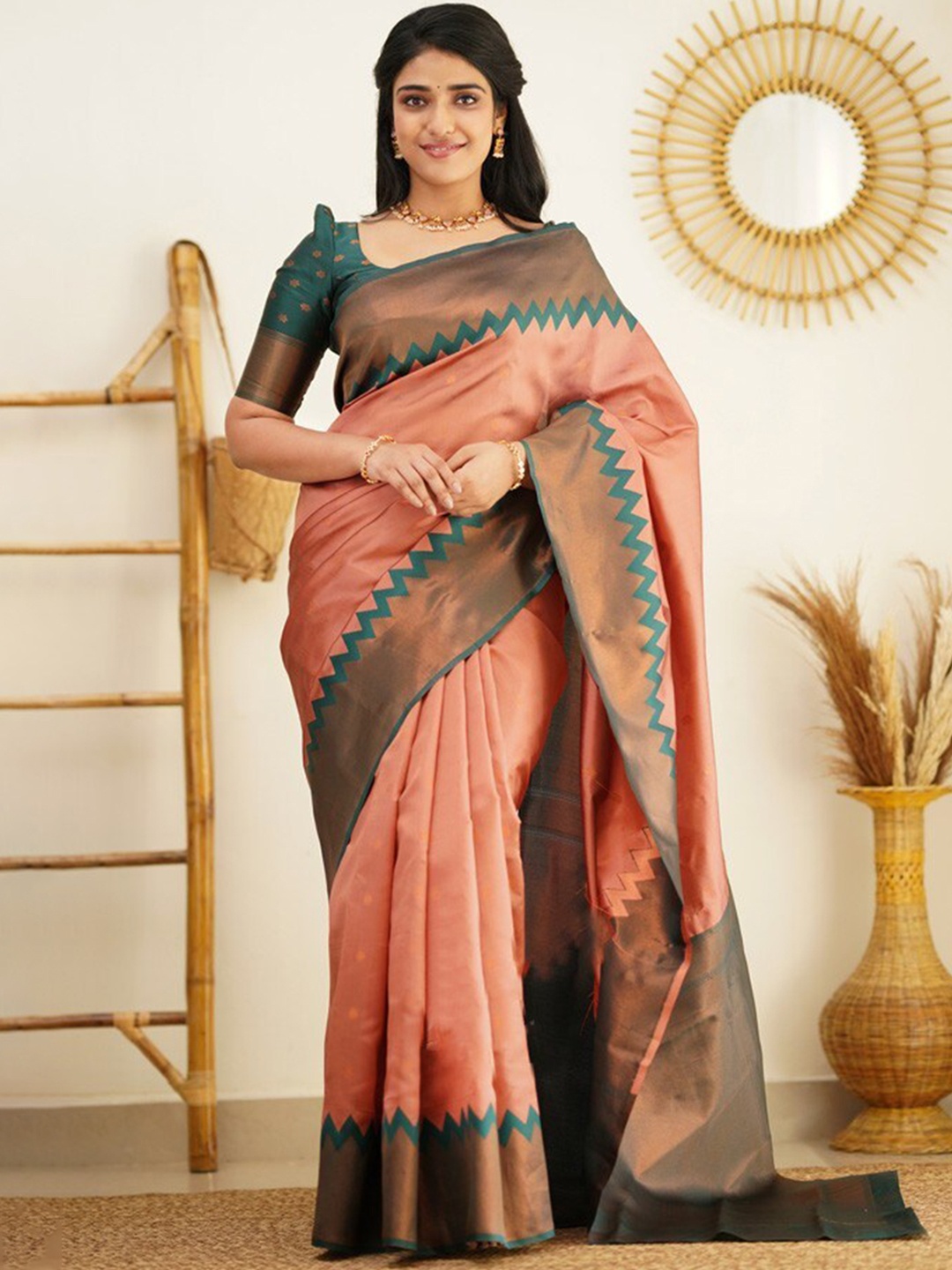 

TIEXA Ethnic Motifs Woven Design Zari Pure Silk Banarasi Saree, Peach