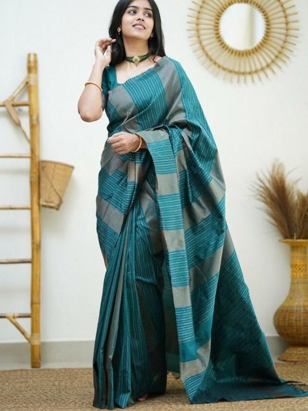 

TIEXA Ethnic Motifs Zari Pure Silk Banarasi Saree, Turquoise blue