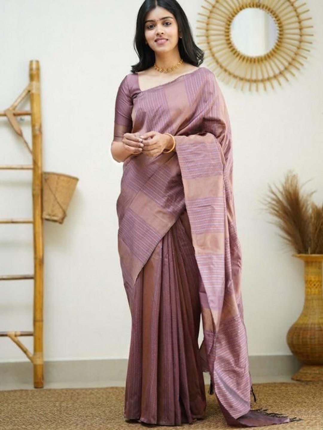 

TIEXA Ethnic Motifs Zari Pure Silk Banarasi Saree, Lavender