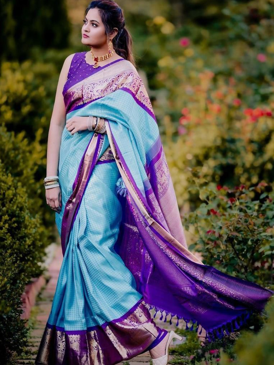 

TIEXA Woven Design Zari Pure Silk Banarasi Saree, Green