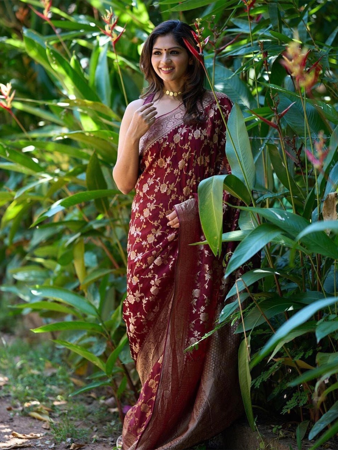 

TIEXA Woven Design Zari Pure Silk Banarasi Saree, Maroon
