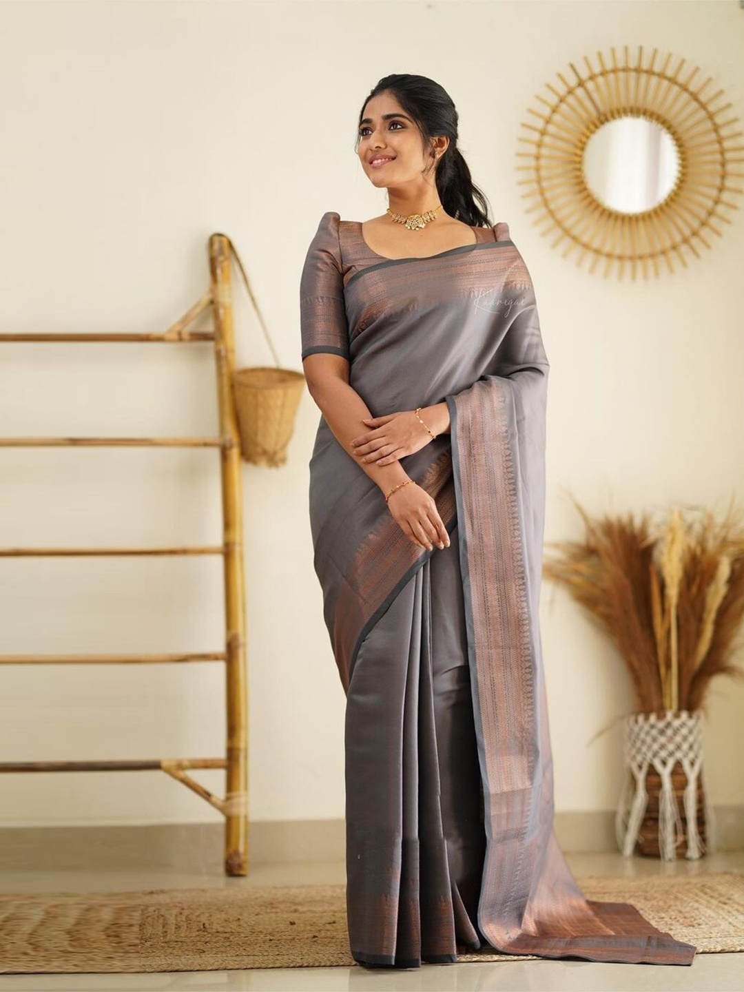 

TIEXA Zari Pure Silk Banarasi Saree, Grey