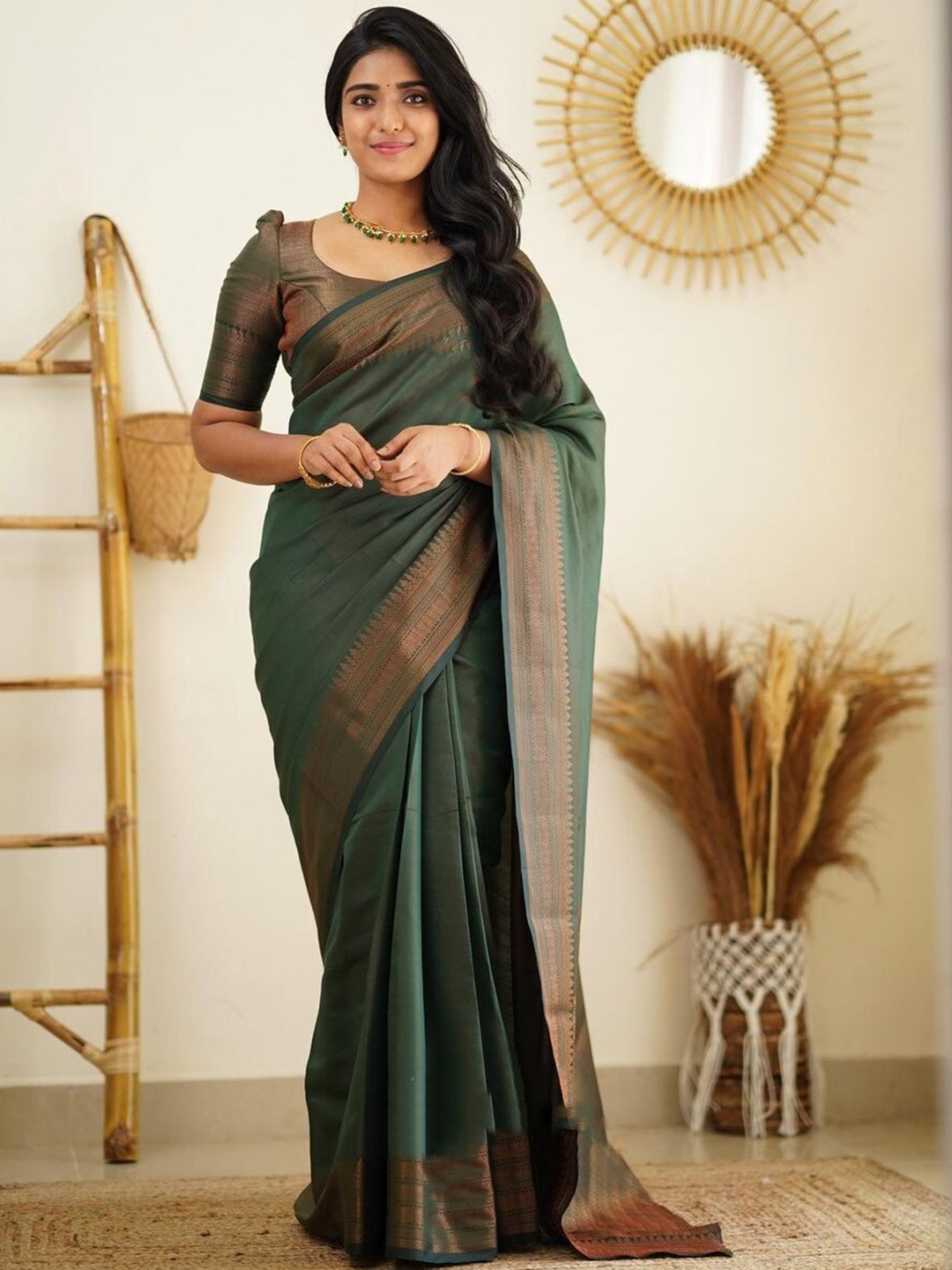 

TIEXA Zari Pure Silk Banarasi Saree, Green