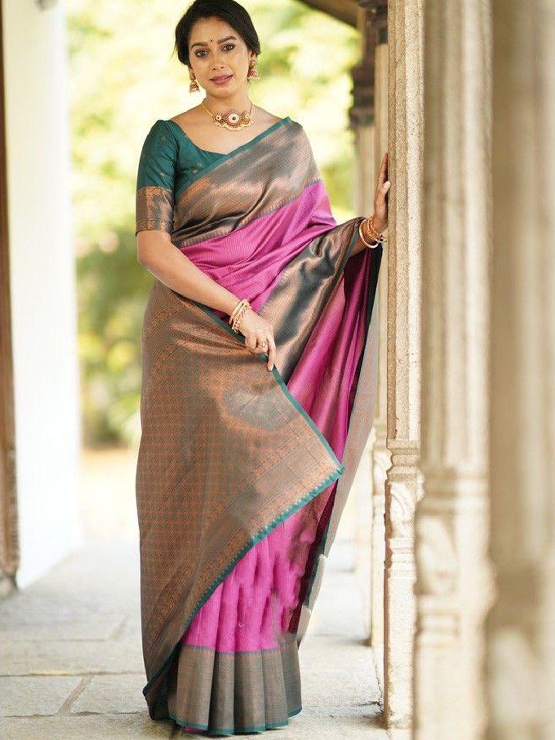 

TIEXA Woven Design Zari Pure Silk Banarasi Saree, Pink