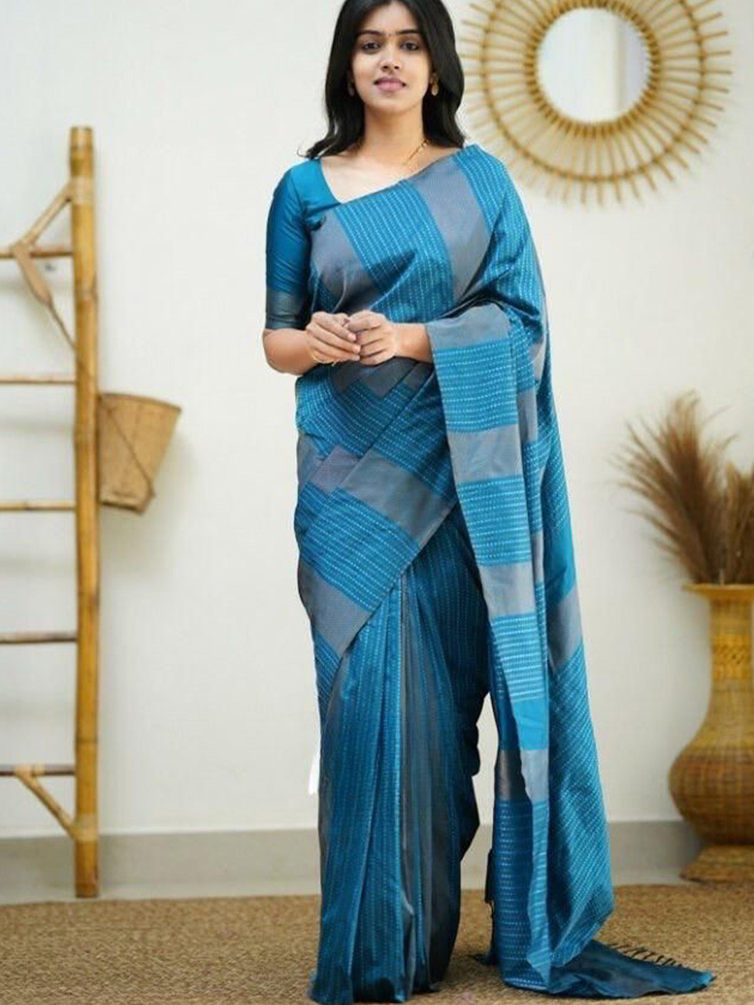 

TIEXA Woven Design Zari Pure Silk Banarasi Saree, Teal