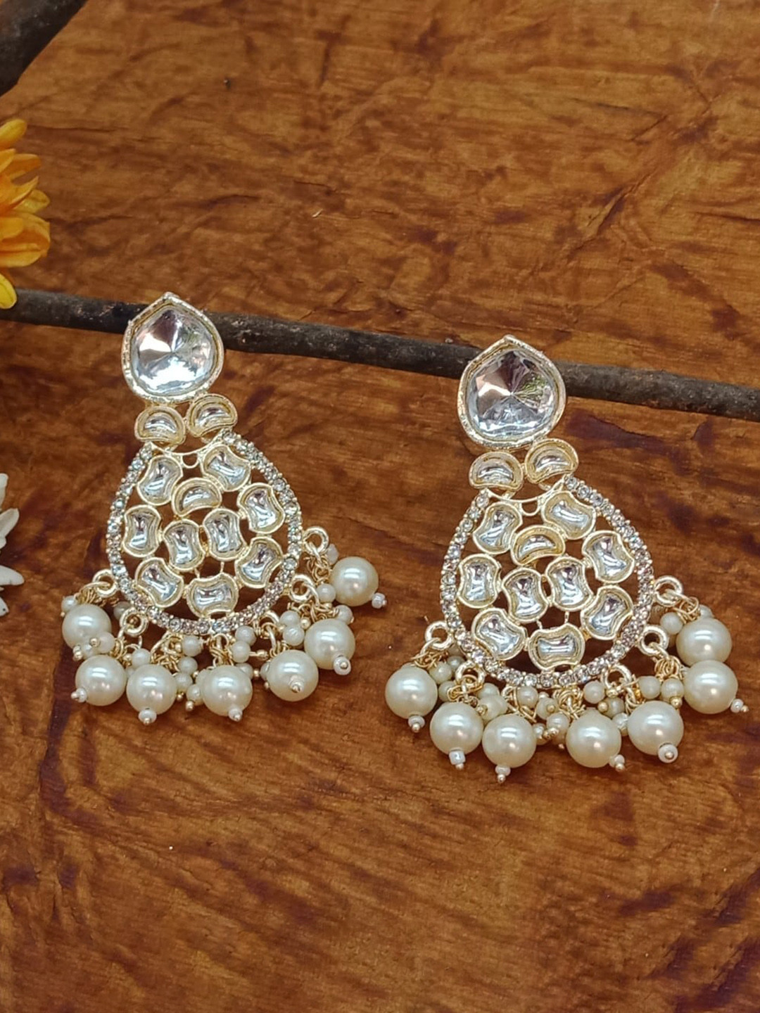 

AASHISH IMITATION Gold-Plated Kundan Contemporary Drop Earrings