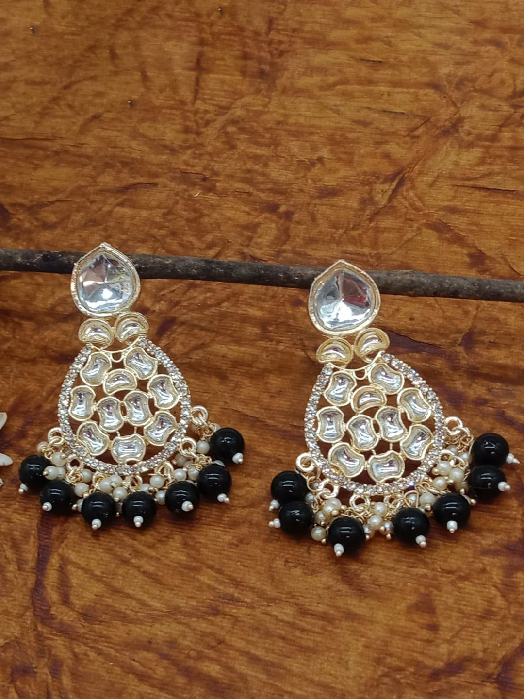 

AASHISH IMITATION Gold-Plated Kundan Contemporary Drop Earrings