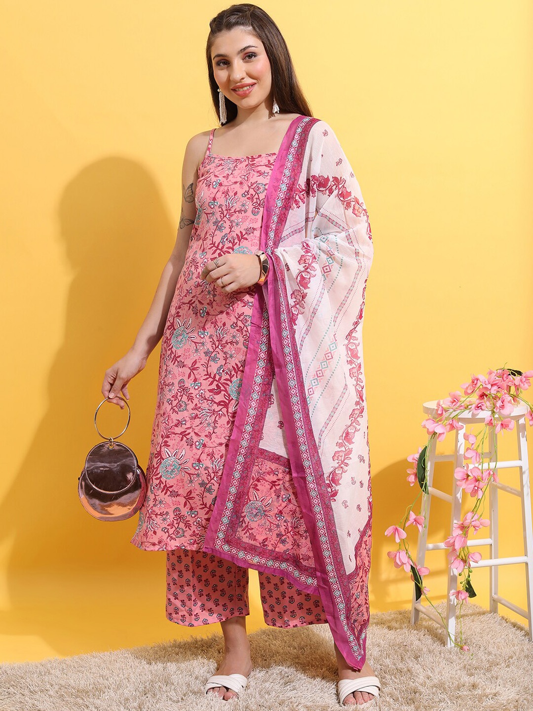

KETCH Floral Printed Regular Kurta with Palazzos & With Dupatta, Pink