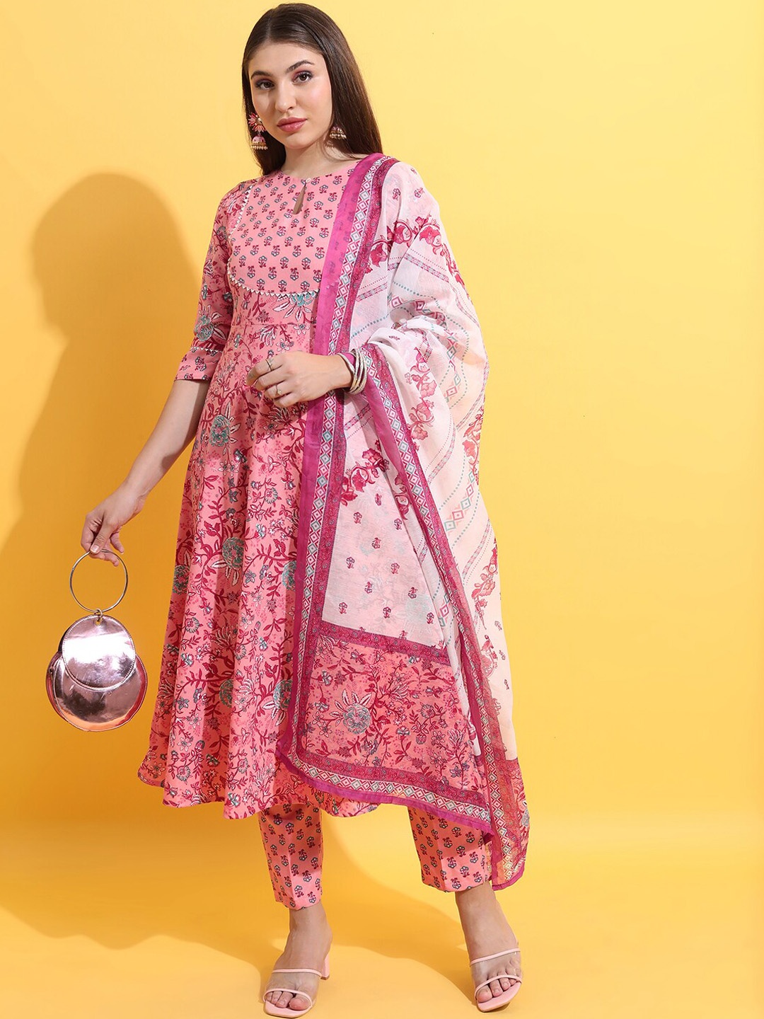 

KETCH Floral Printed Anarkali Kurta with Trousers & With Dupatta, Pink