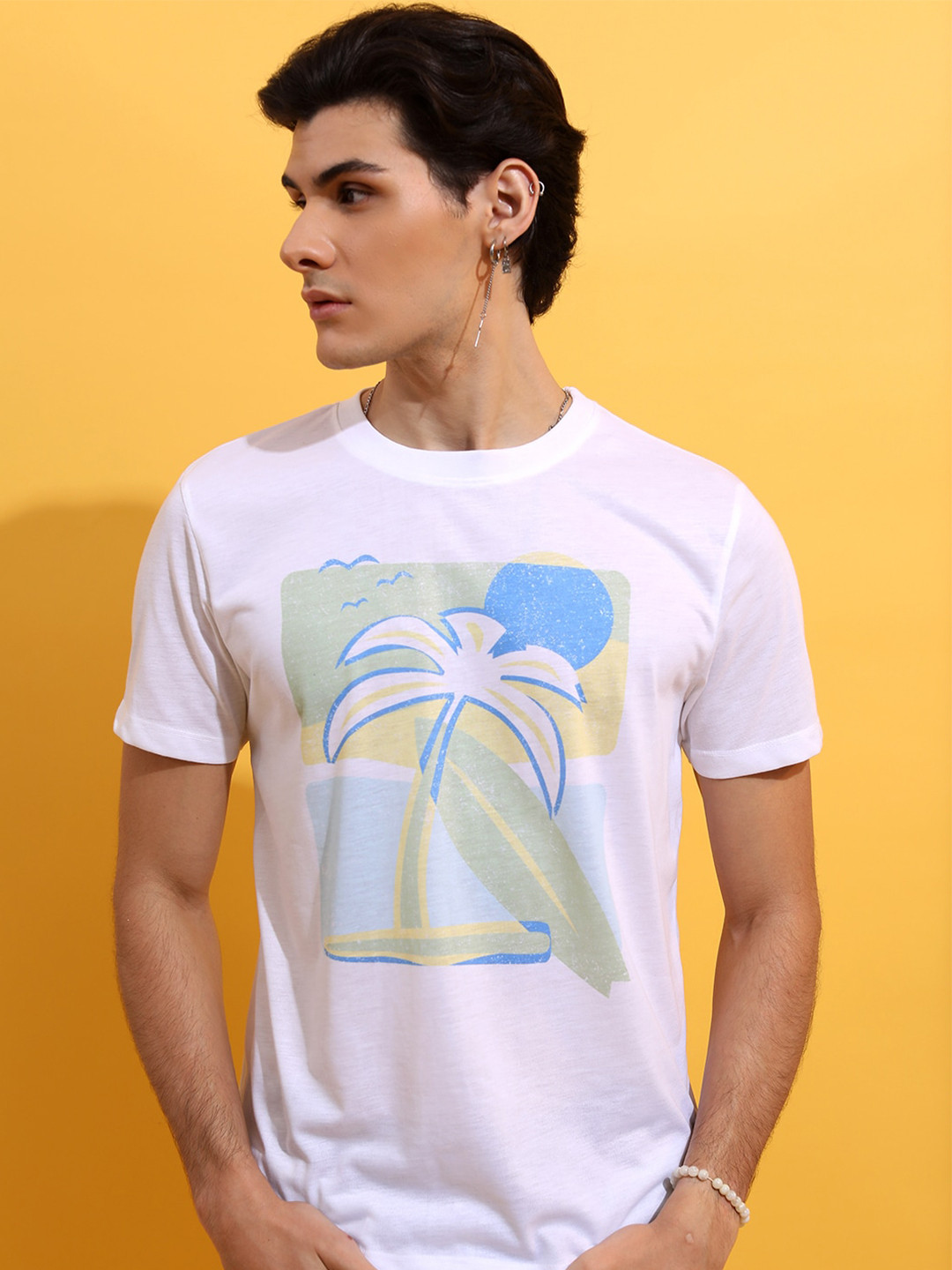 

HIGHLANDER White Graphic Printed Relaxed-Fit T-shirt