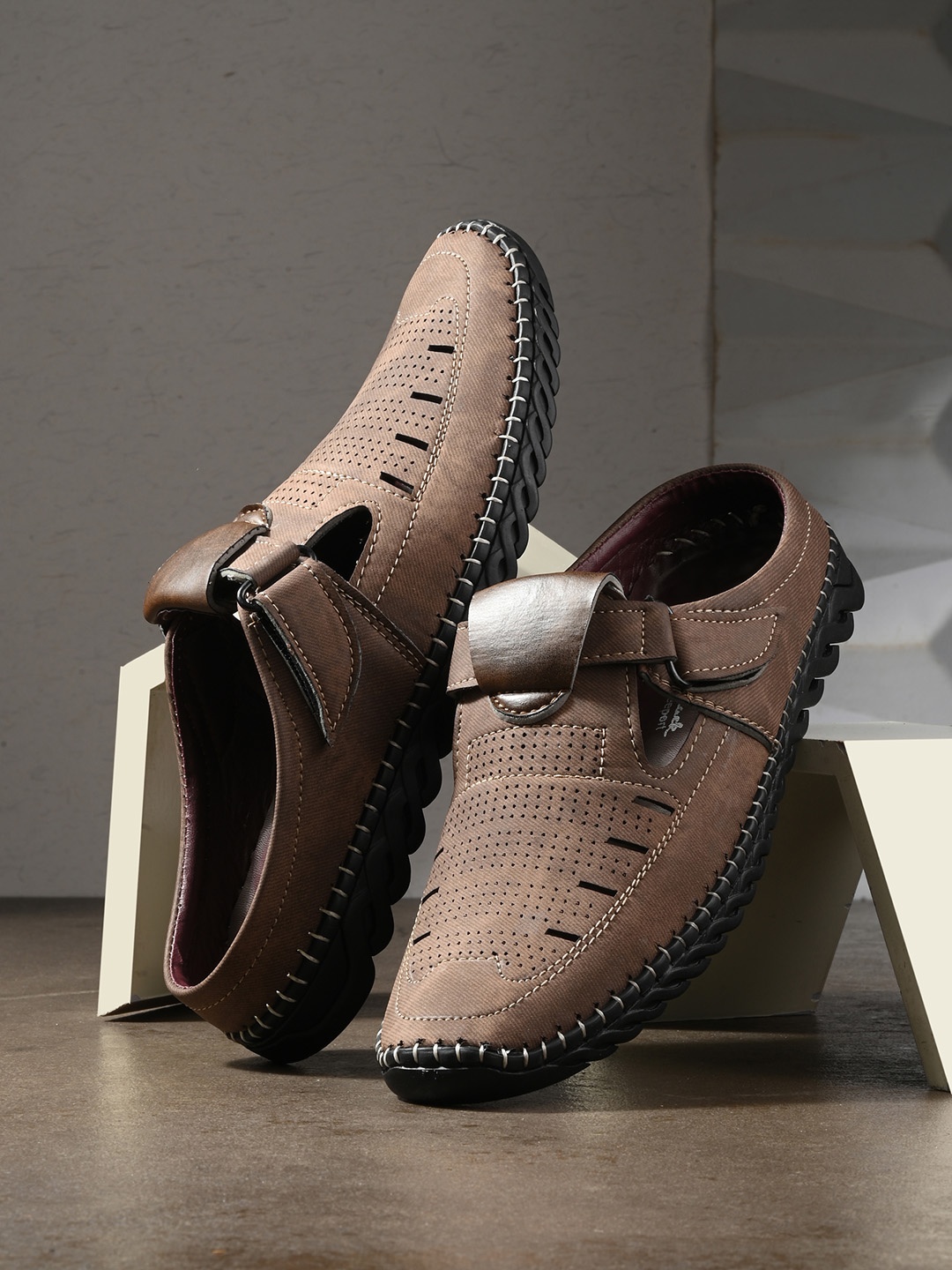 

Azzaro Black Men Perforations Comfort Sandals With Laser Cuts, Brown