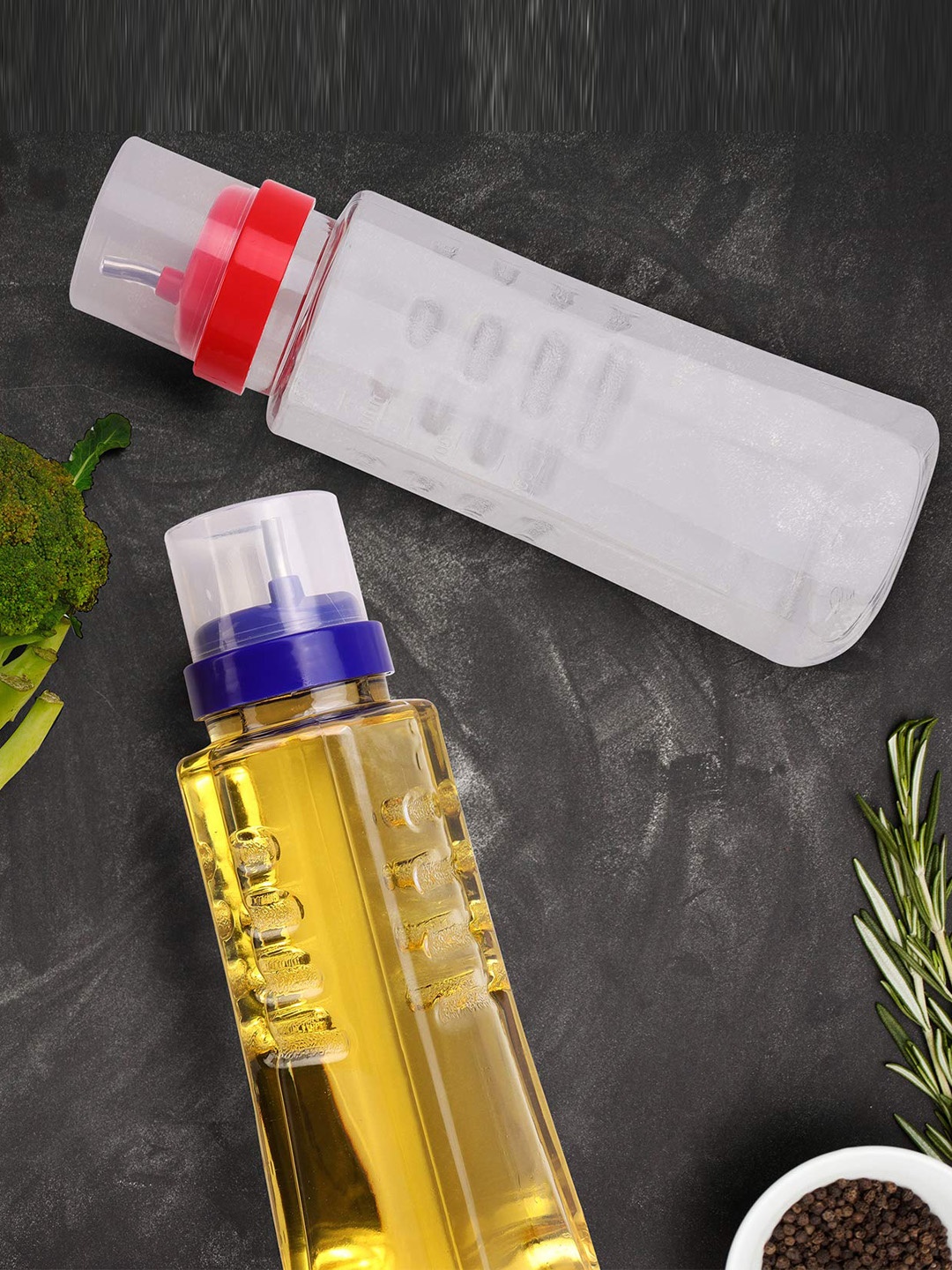

SOPL-OLIVEWARE Transparent & Blue Anti-Spill Oil Dispenser 1 L