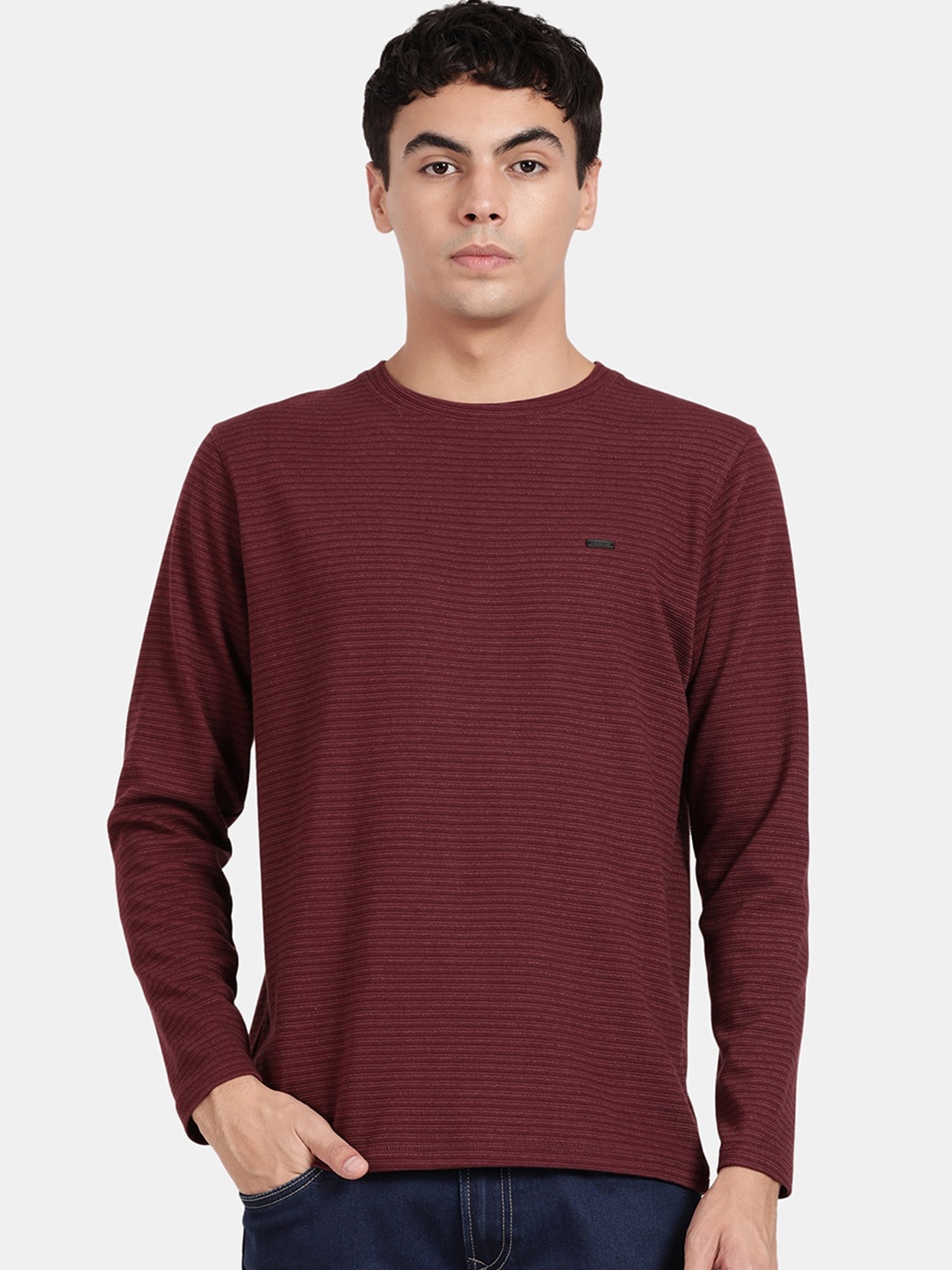 

t-base Self Design Round Neck T-shirt, Maroon