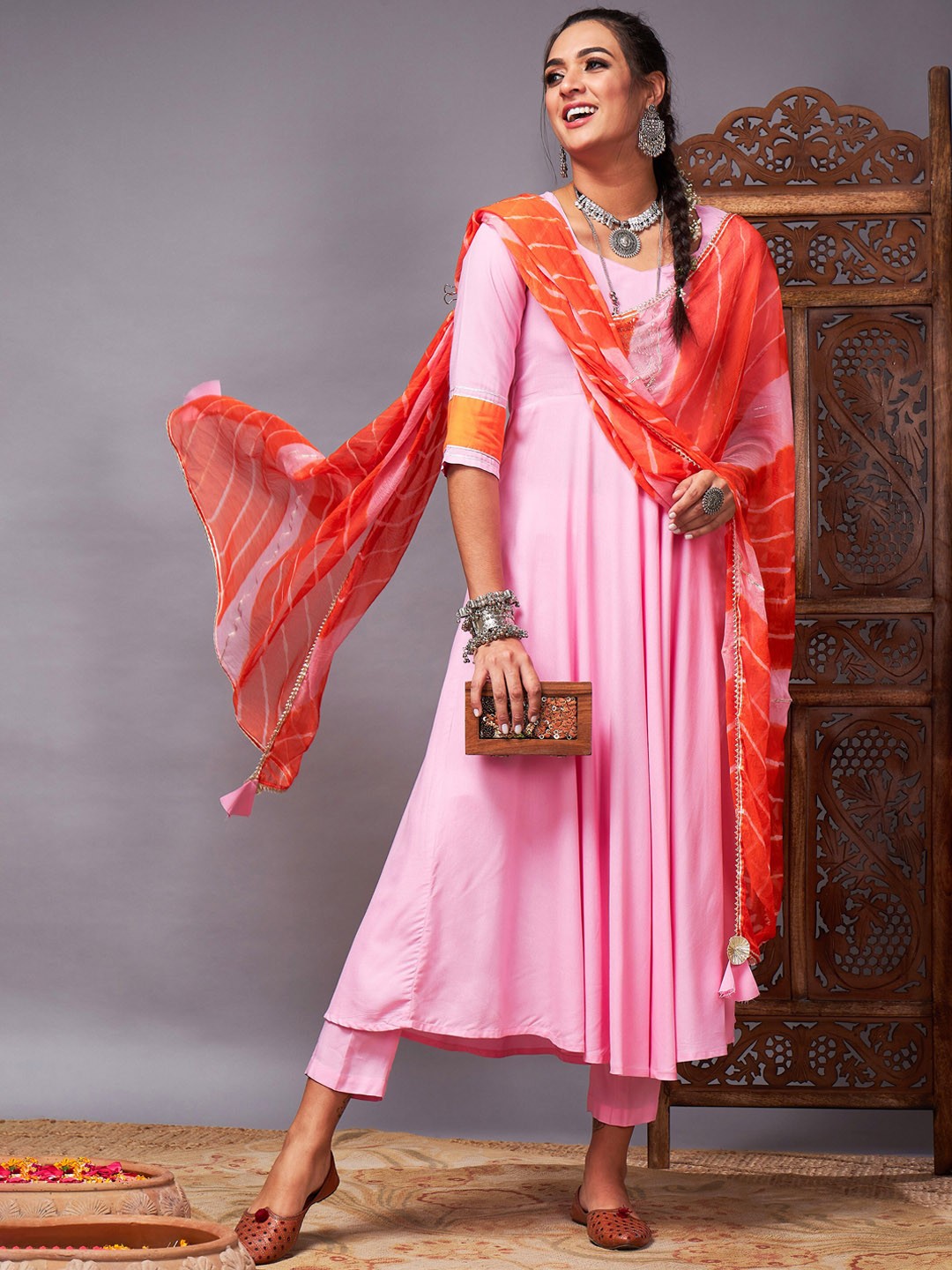 

Shae by SASSAFRAS Pink Sweetheart Neck Empire Kurta with Trousers & Dupatta