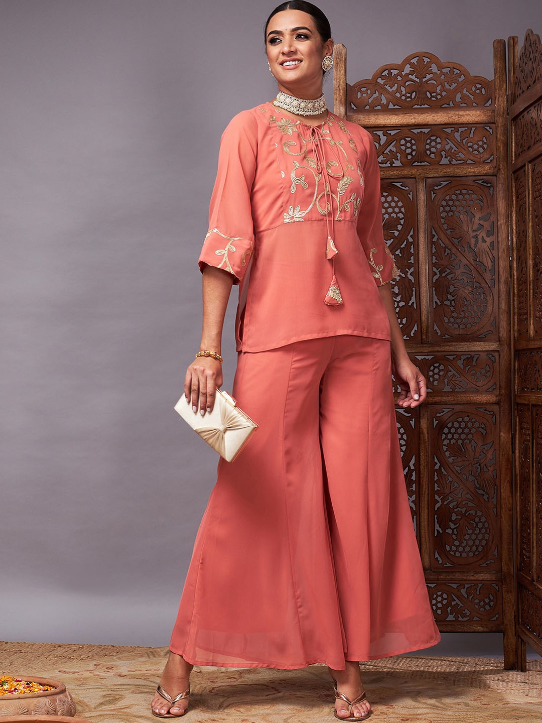 

Shae by SASSAFRAS Peach-Coloured Floral Embroidered Gotta Patti Kurti With Palazzos