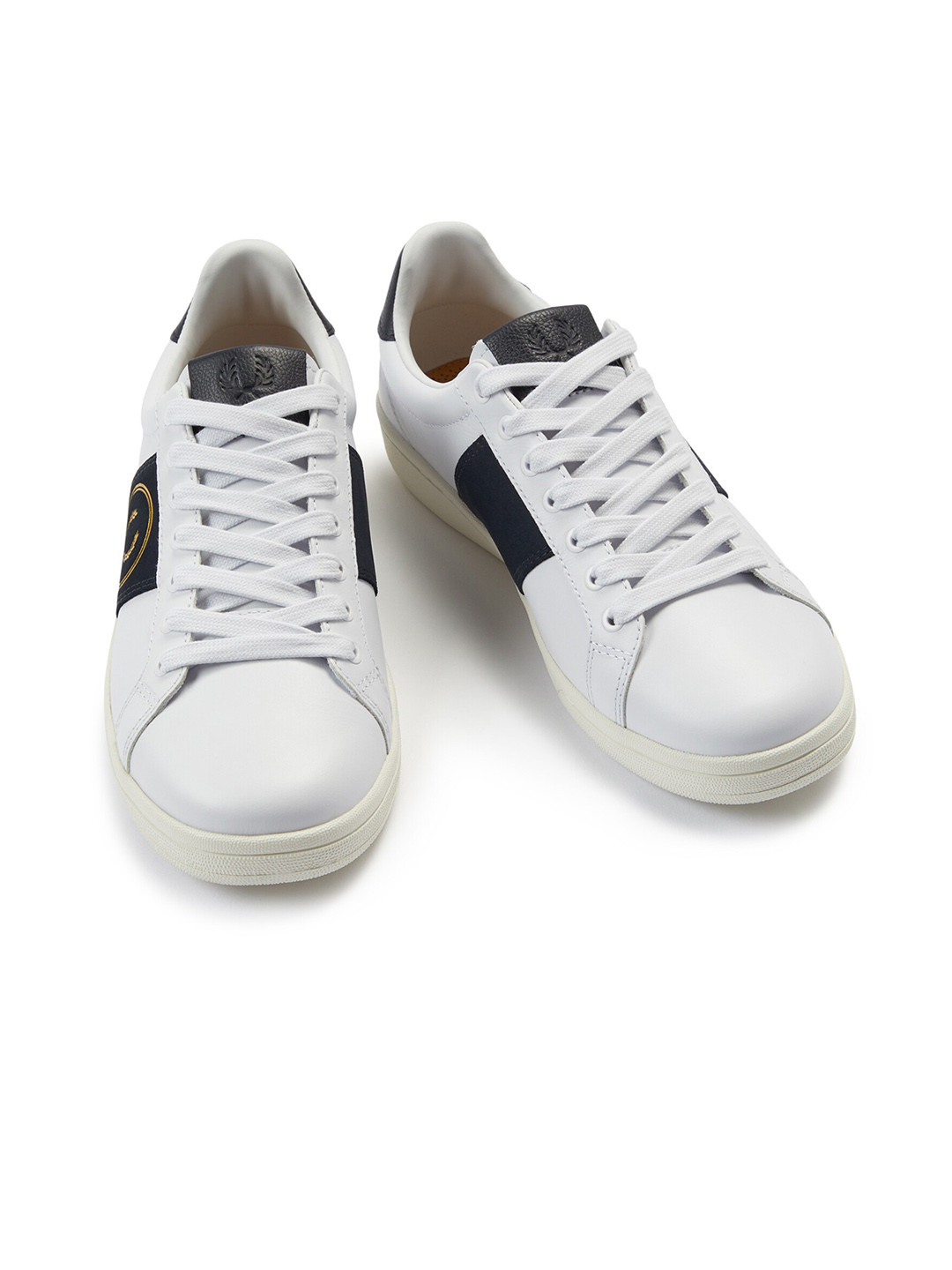 

Fred Perry Men Contrast Side Trim Sneakers, White