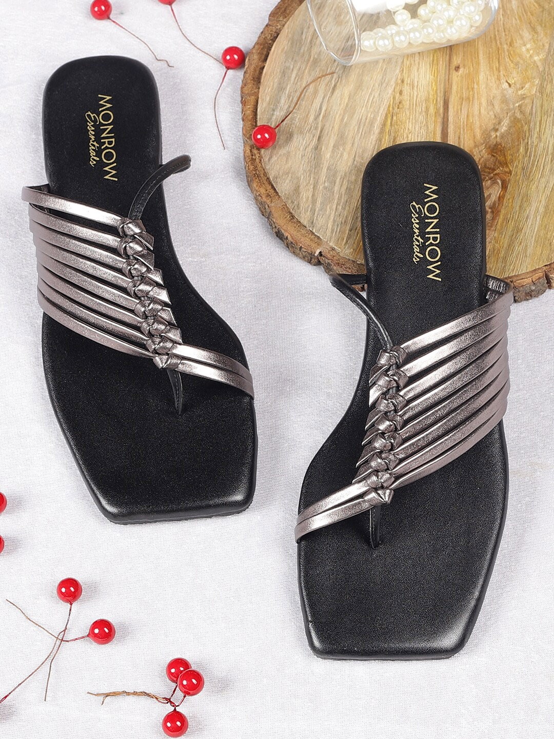 

Monrow Strappy One Toe Flats, Black
