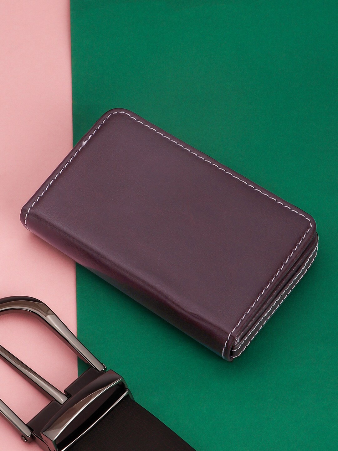 

Roadster Brown Textured Card Holder