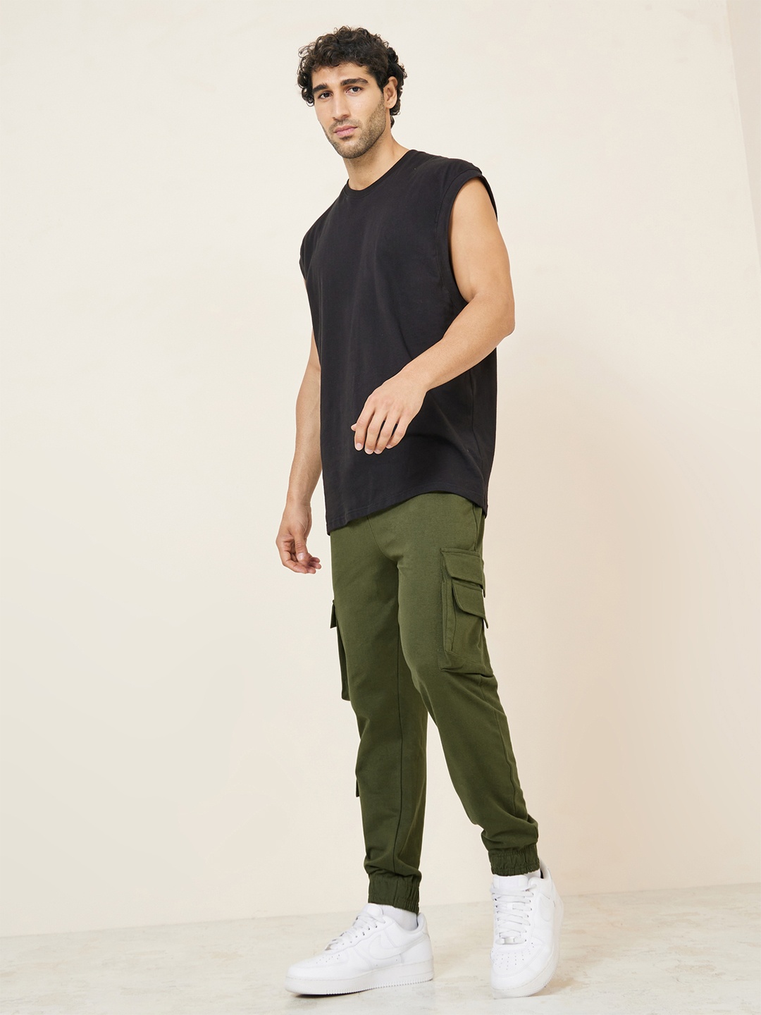 

Styli Men Slim Fit Pure Cotton Cargo Jogger, Olive