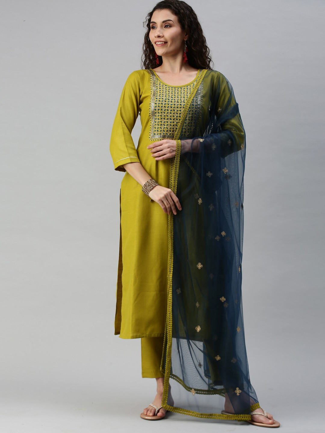 

FAVRIZ Thread Work Yoke Designed Regular Kurta with Trousers & Dupatta, Yellow