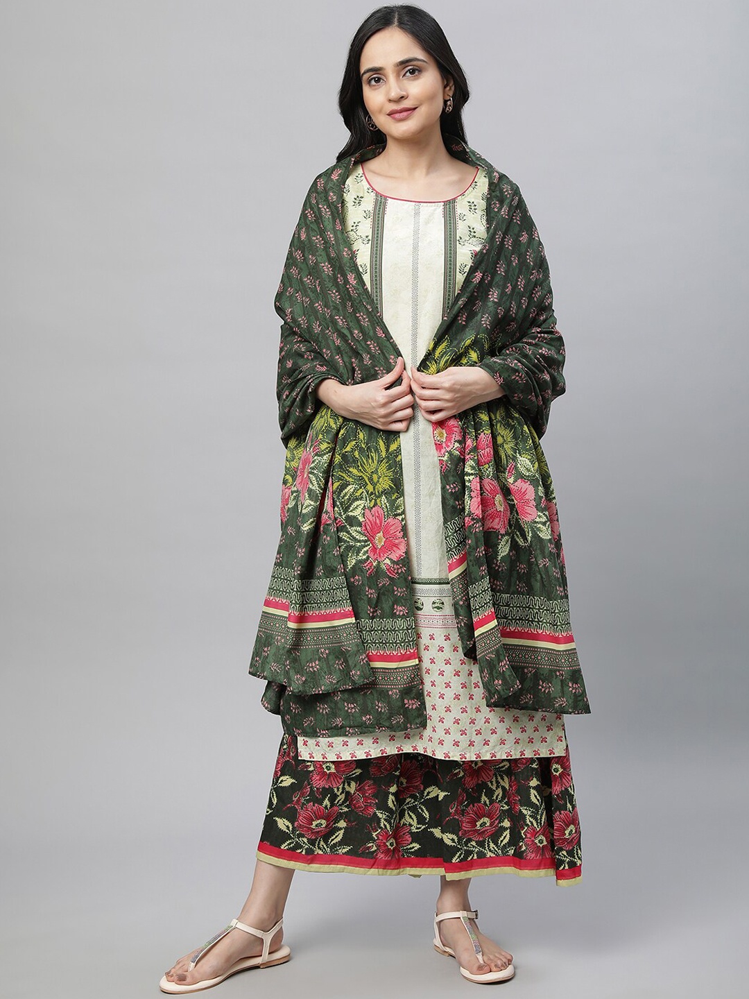 

AURELIA Floral Printed Regular Kurta with Palazzos & Dupatta, Yellow