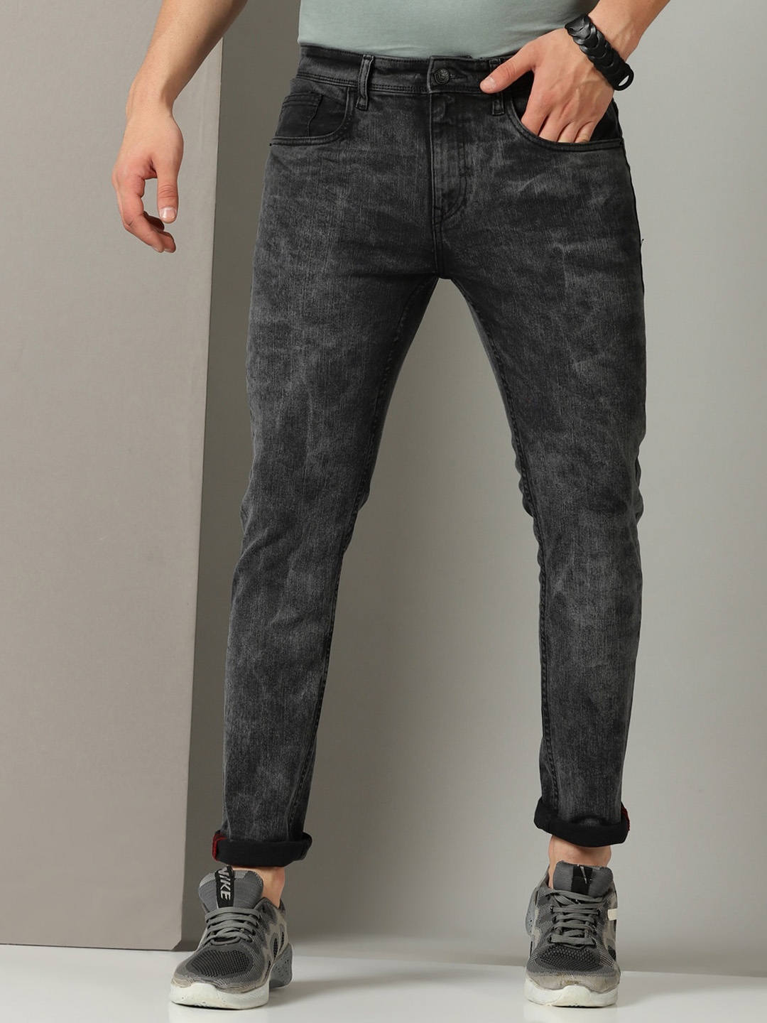 

Old Grey Men Mid-Rise Light Fade Skinny Fit Denim Stretchable Jeans, Black