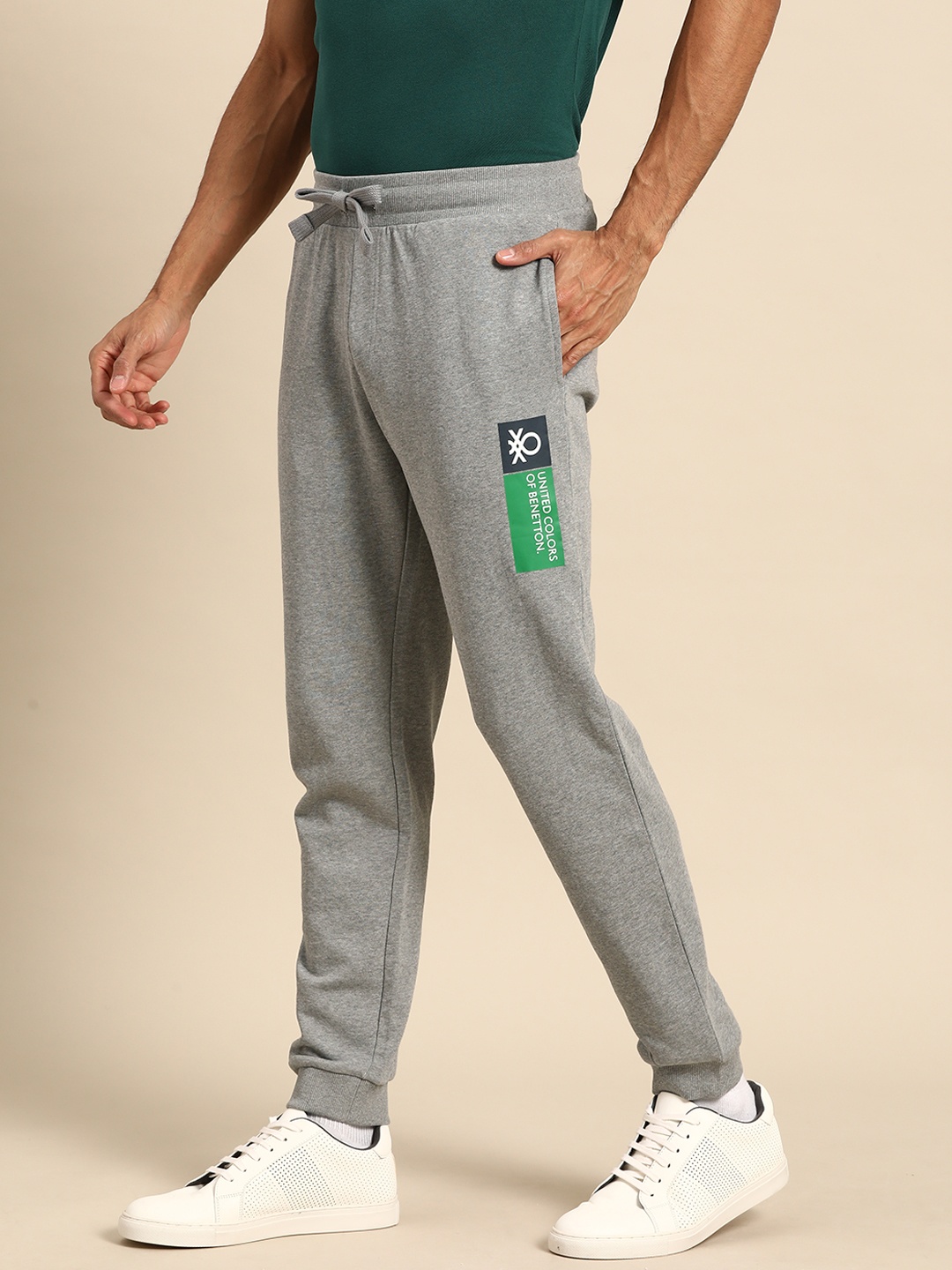 

United Colors of Benetton Men Solid Pure Cotton Joggers, Grey melange