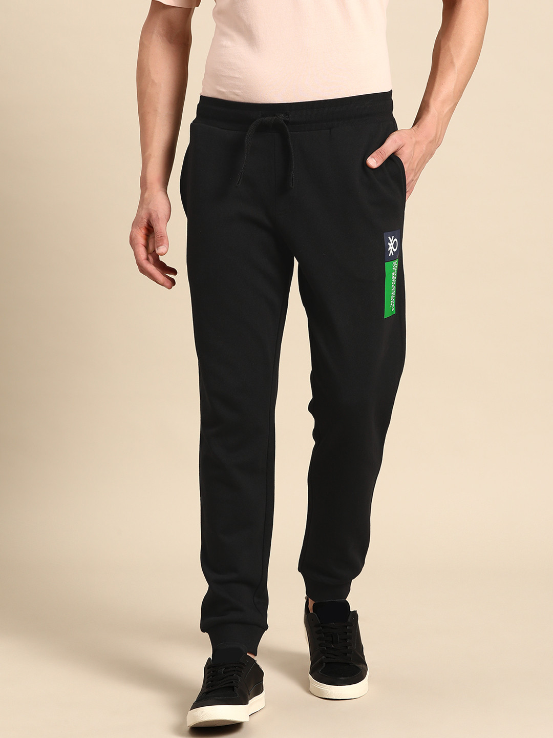 

United Colors of Benetton Men Brand Logo Detail Pure Cotton Joggers, Black