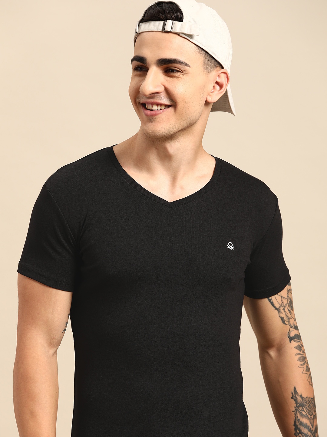 

United Colors of Benetton V-Neck Pure Cotton T-shirt, Black