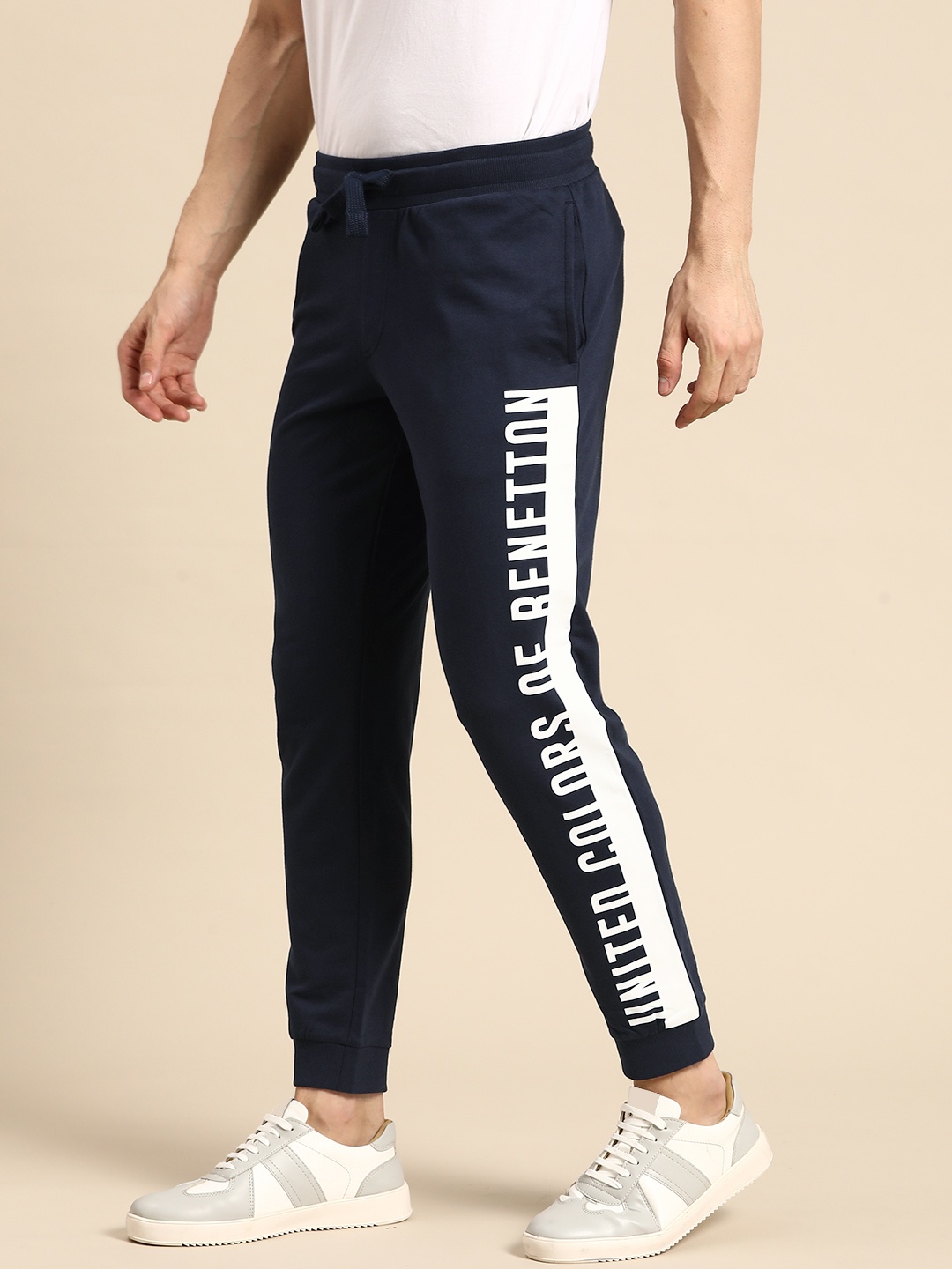 

United Colors of Benetton Men Brand Printed Pure Cotton Printed Joggers, Navy blue