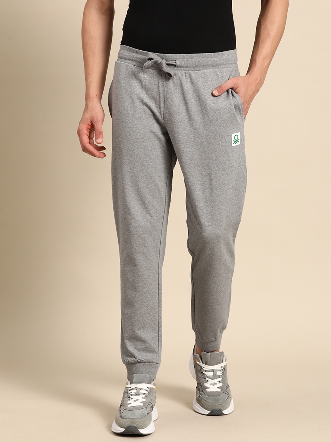 

United Colors of Benetton Men Melange Effect Pure Cotton Joggers, Grey melange