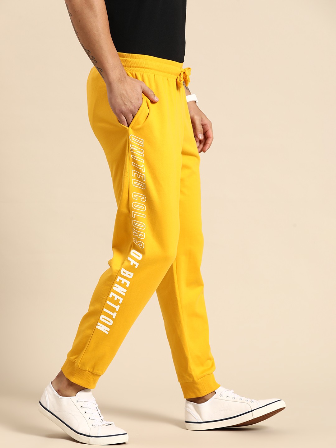 

United Colors of Benetton Men Brand Printed Pure Cotton Joggers, Yellow