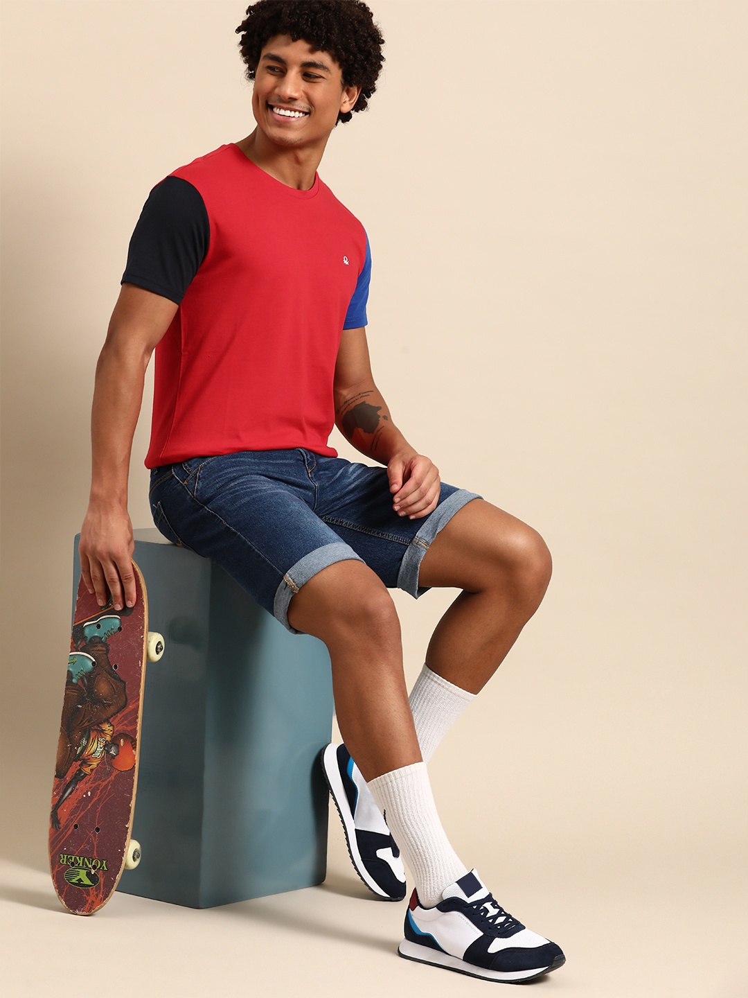 

United Colors of Benetton Men Solid T-shirt, Red