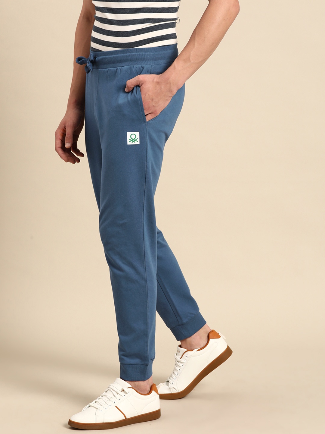 

United Colors of Benetton Men Pure Cotton Mid-Rise Regular Fit Joggers, Blue