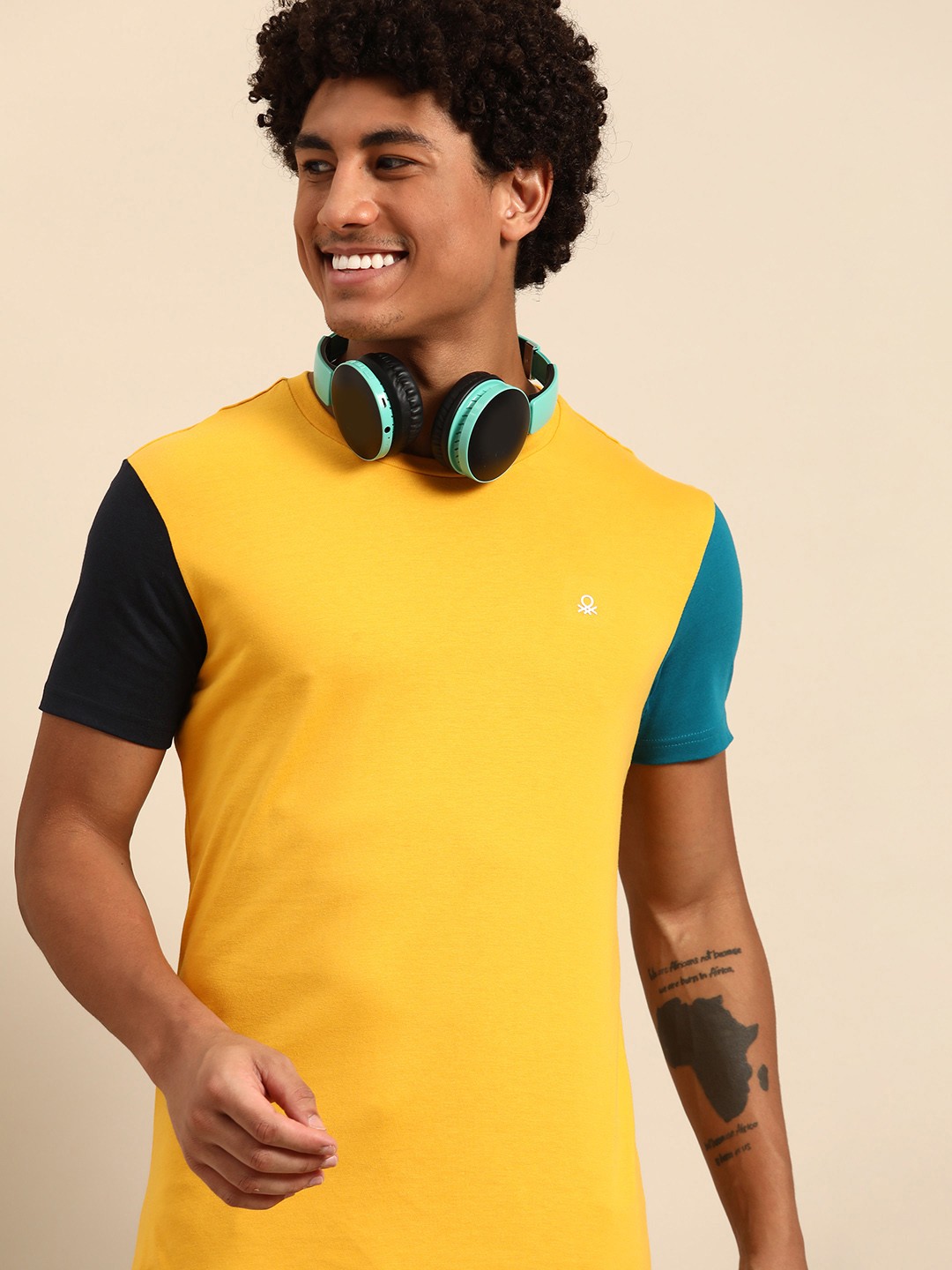 

United Colors of Benetton Contrast Sleeves T-shirt, Mustard