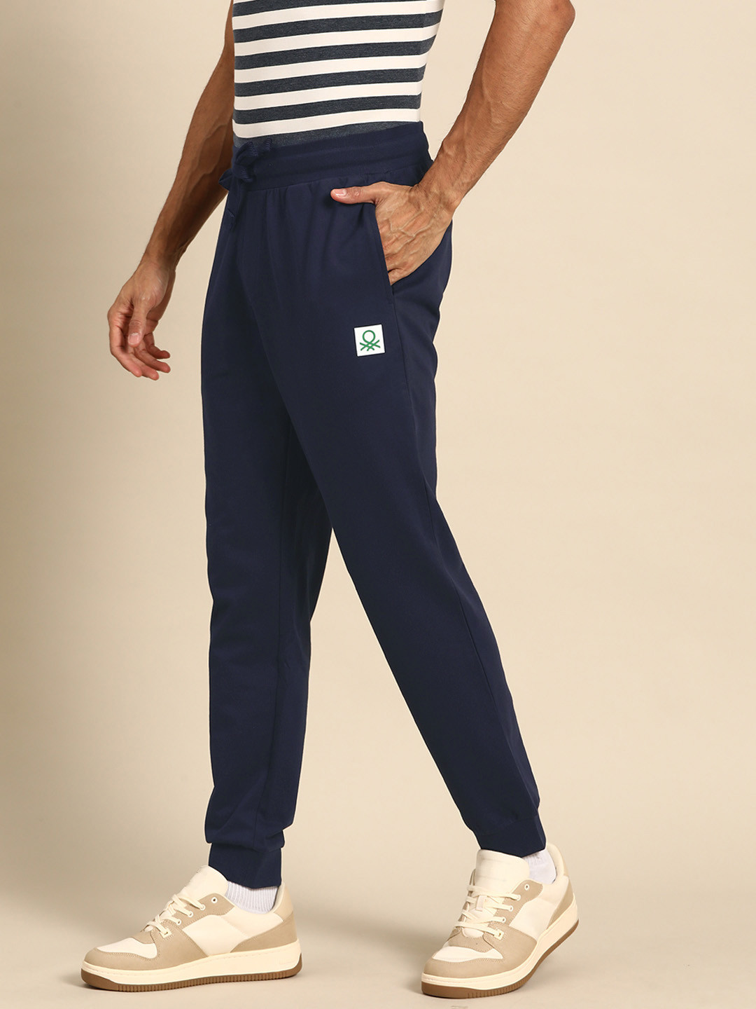 

United Colors of Benetton Men Solid Pure Cotton Joggers, Navy blue
