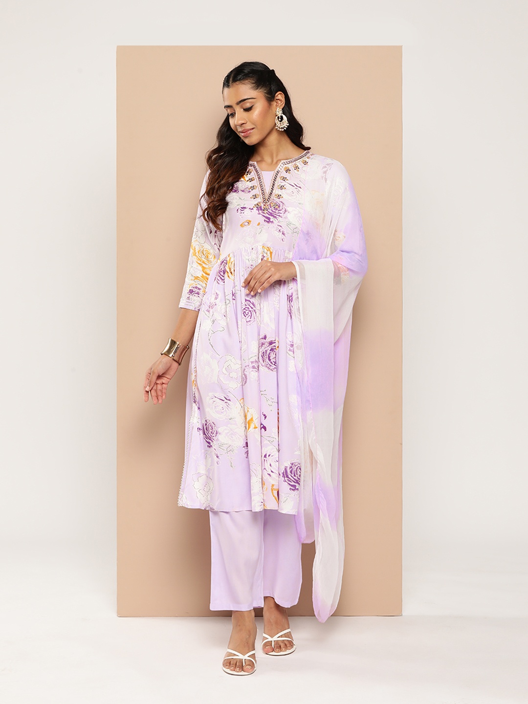 

HERE&NOW Floral Printed Pleated Mirror Work Kurta with Palazzos & Dupatta, Lavender