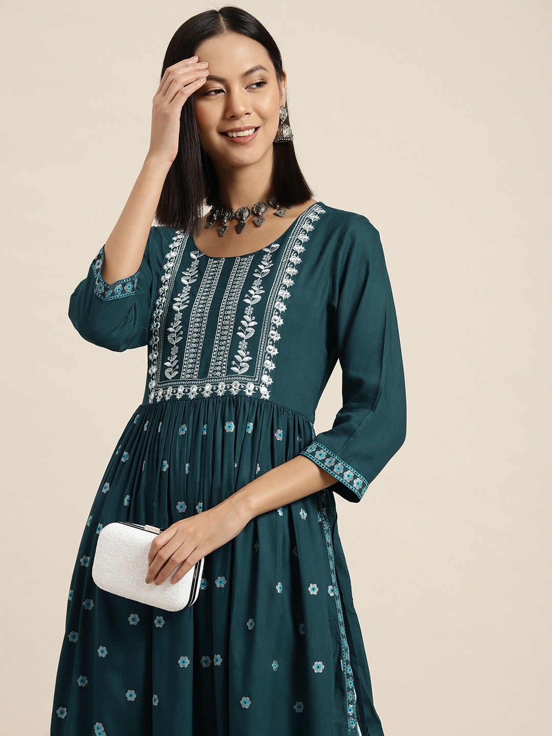 

HERE&NOW Women Embroidered Mirror Work Kurta, Teal