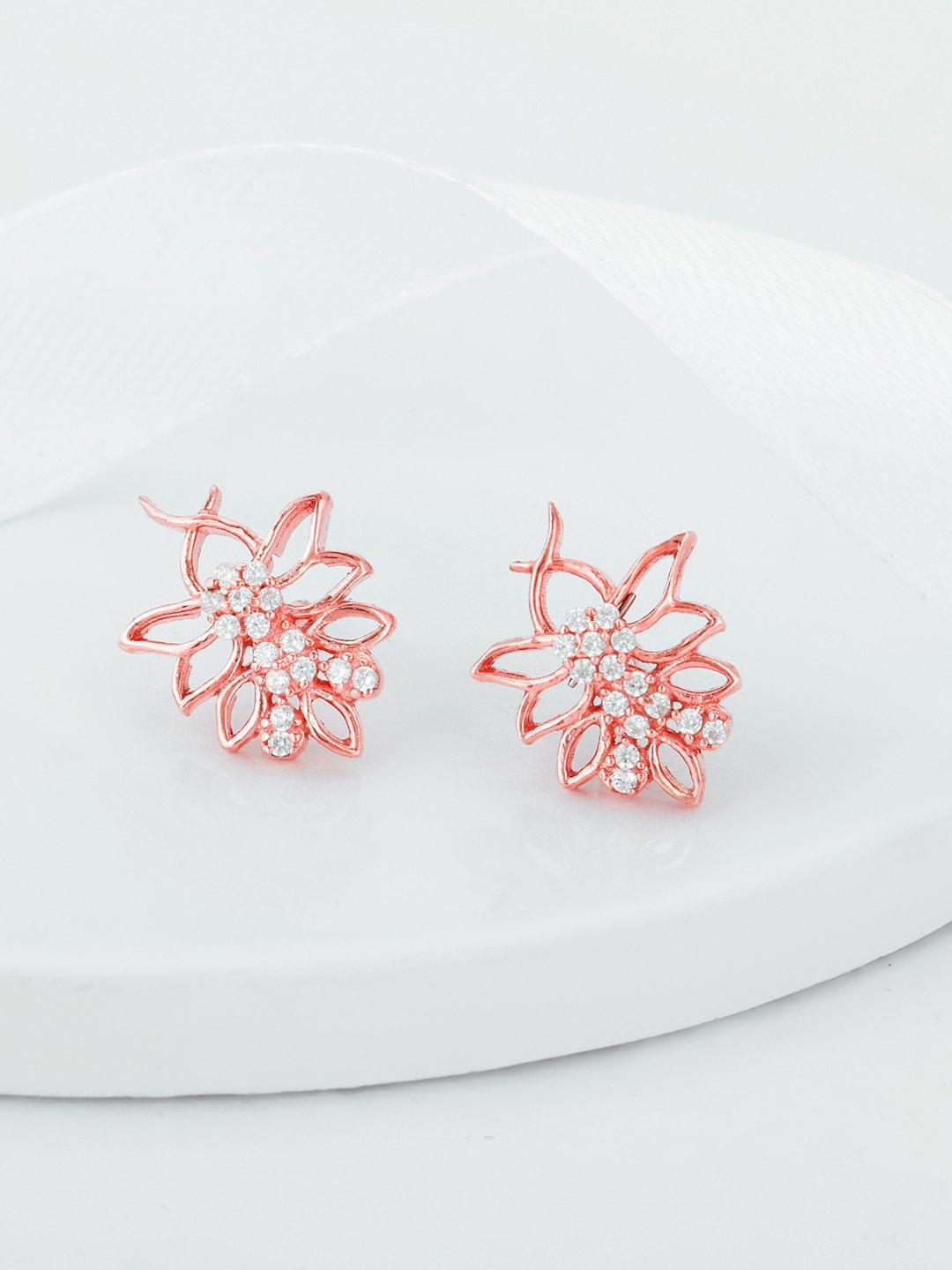 

GIVA Rose Gold-Plated Leaf Shaped Studs Earrings